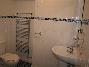 Crossways & Sea View Holiday Apartments 토키 외부 사진